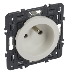 Socket outlet standard 2P+T...