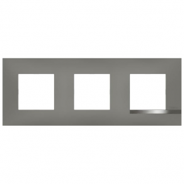 Altège placa 3 puestos nota...