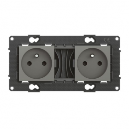 Duplo tomada de corrente...