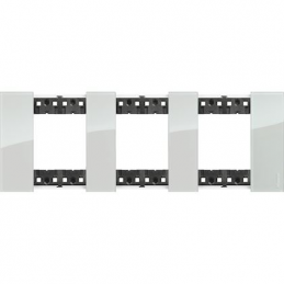 Cover plate Living Now...