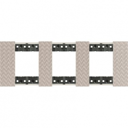 Placa de acabamento Living...