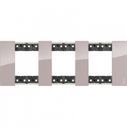 Placa de acabamento Living...