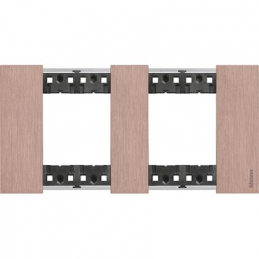 Placa de acabamento Living...