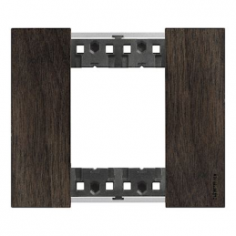 Cover plate Living Now...