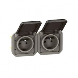 Socket outlet 2x2P+T...
