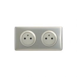 Prise 2x2P+T Surface...